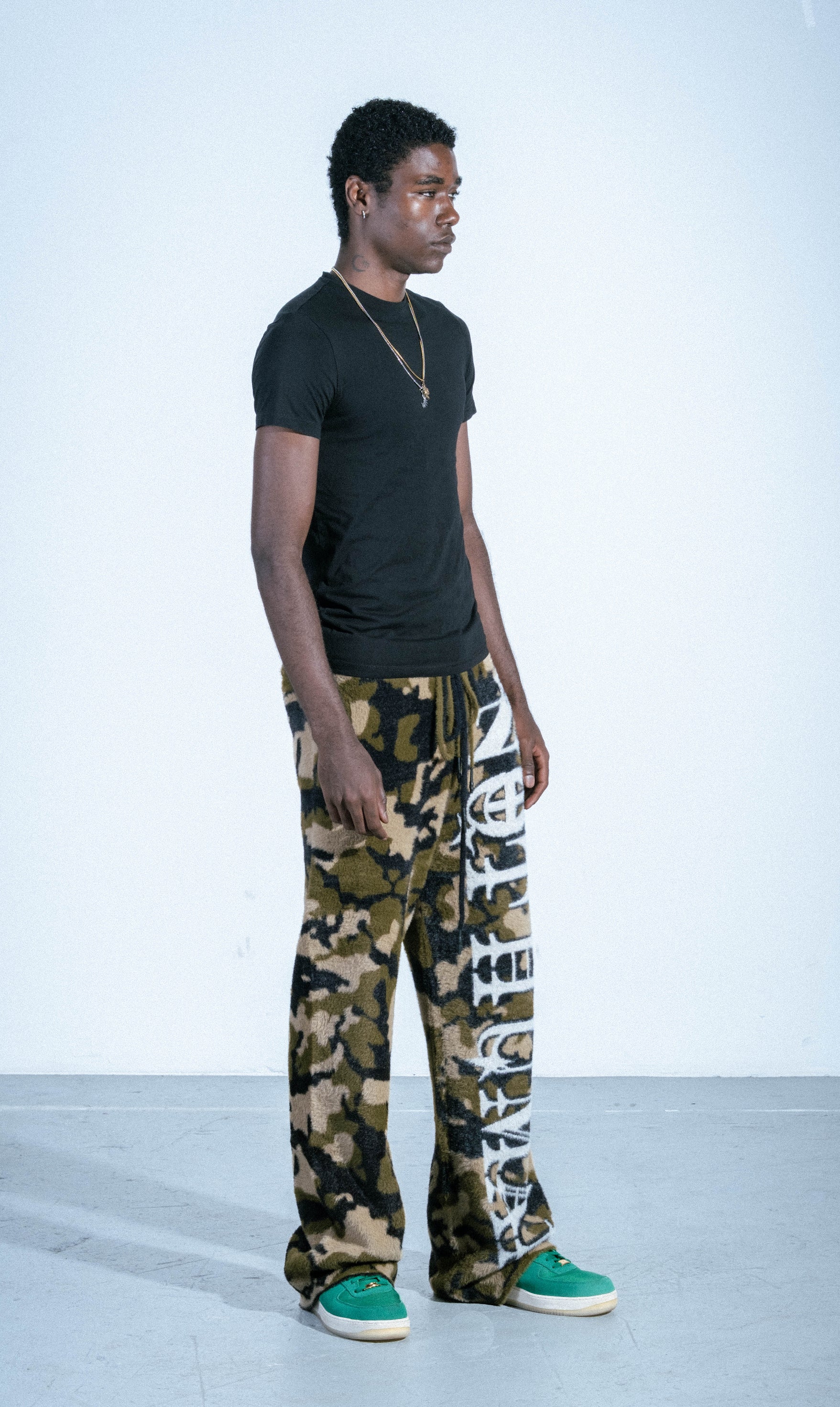 "NOT HUMAN" CAMO LOUNGE SWEATS