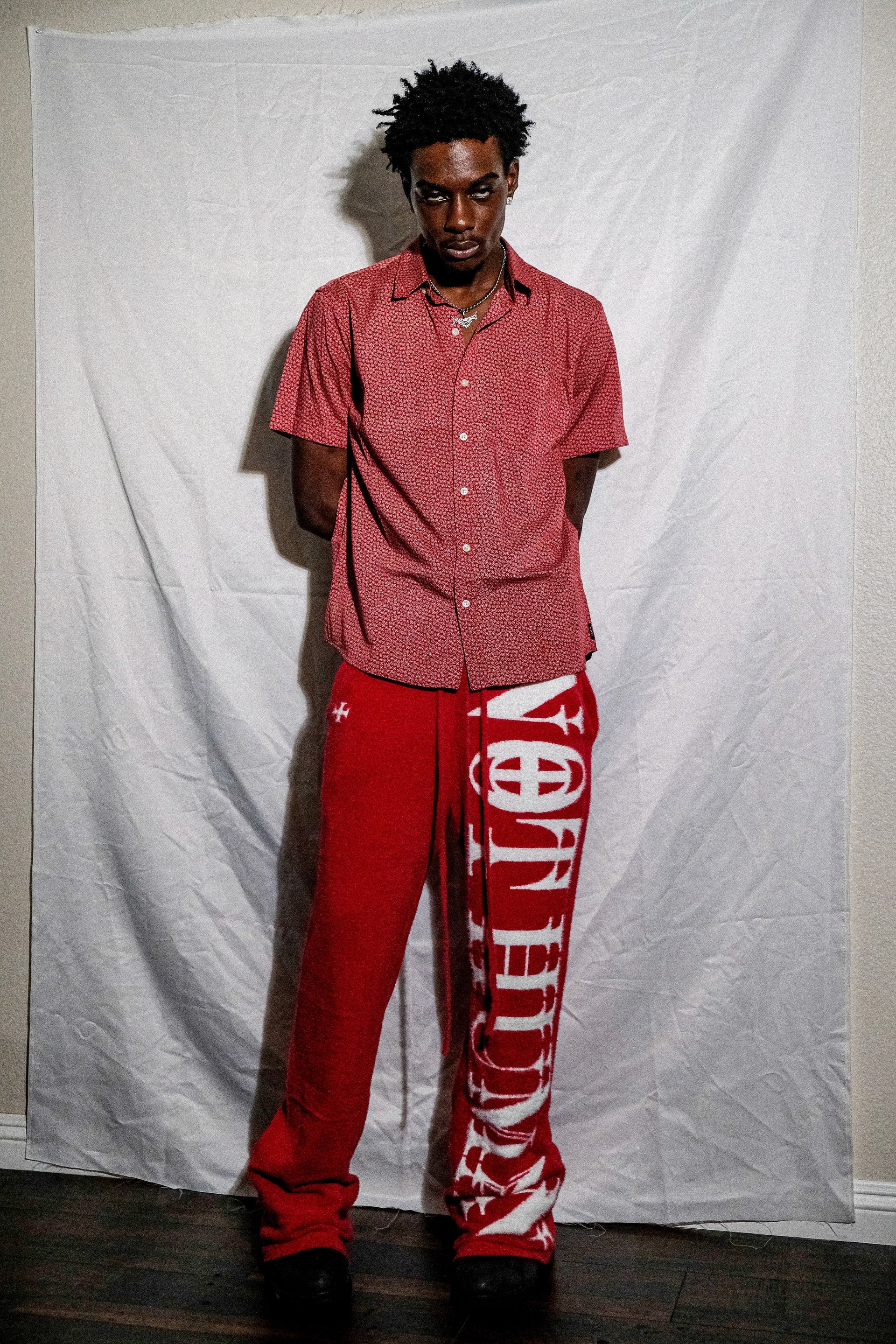 "NOT HUMAN" LOUNGE SWEATS +RED