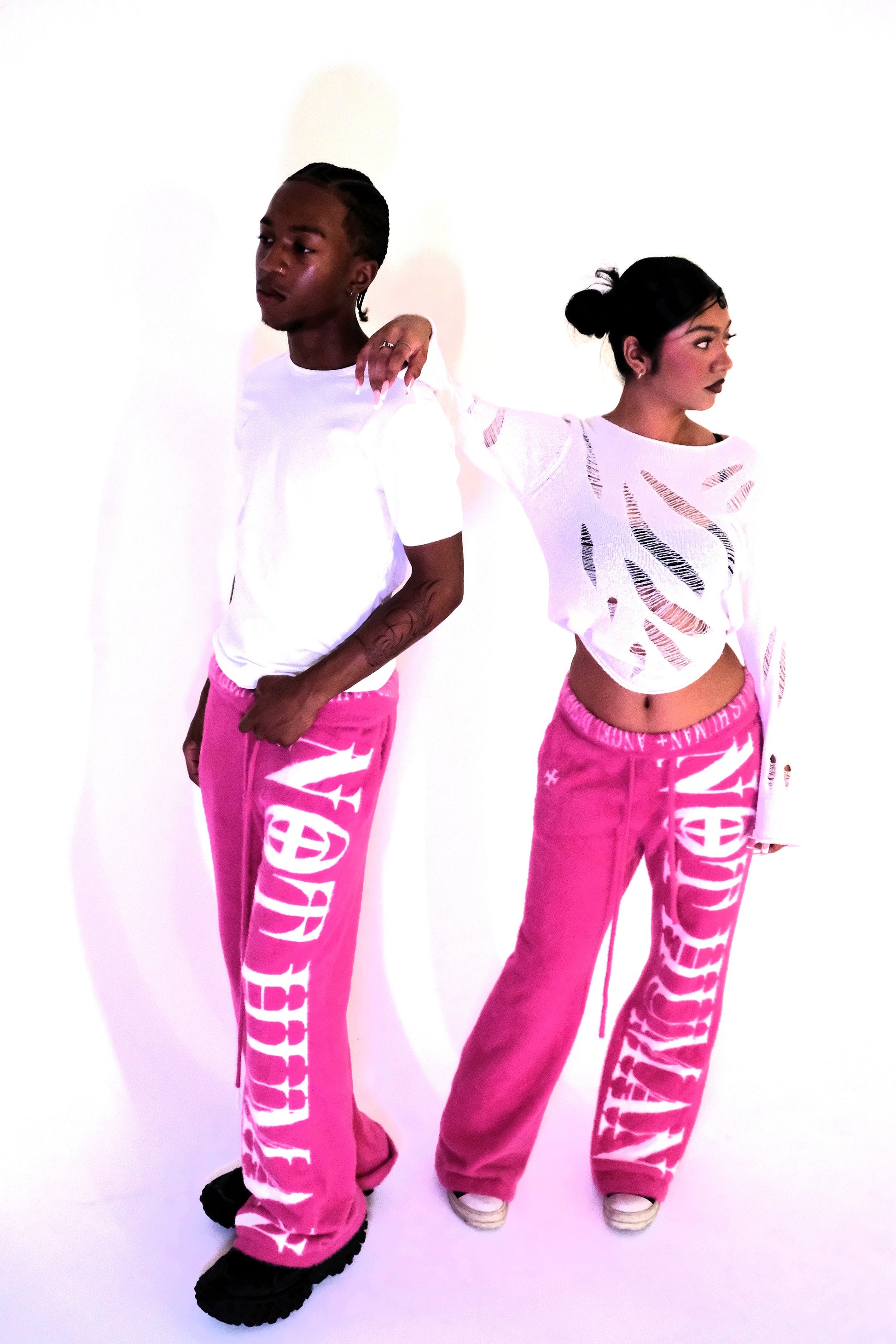 "NOT HUMAN" LOUNGE SWEATS +PINK