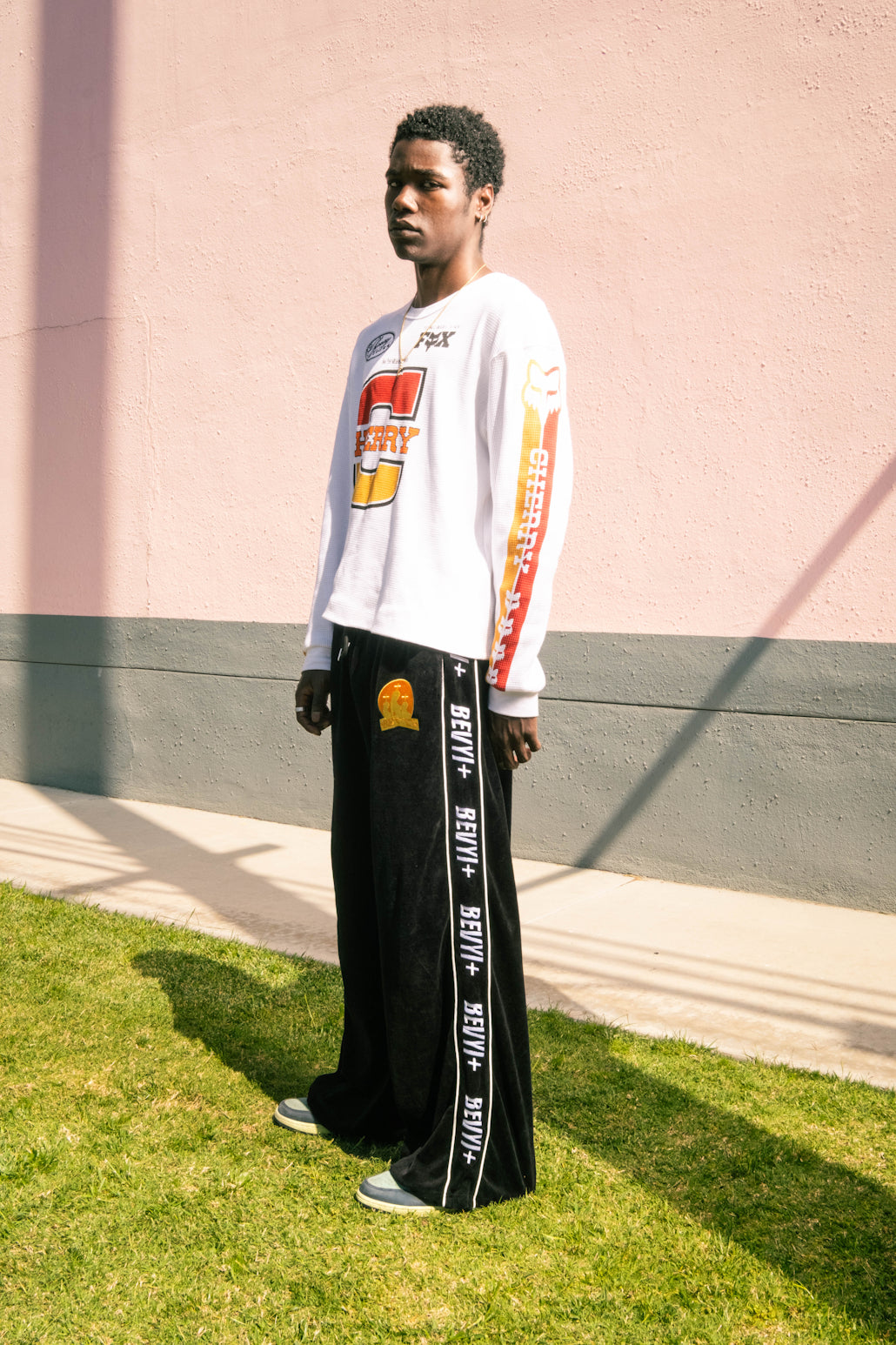 *PRE-ORDER* SPORT BLACK CREST TRACKPANTS