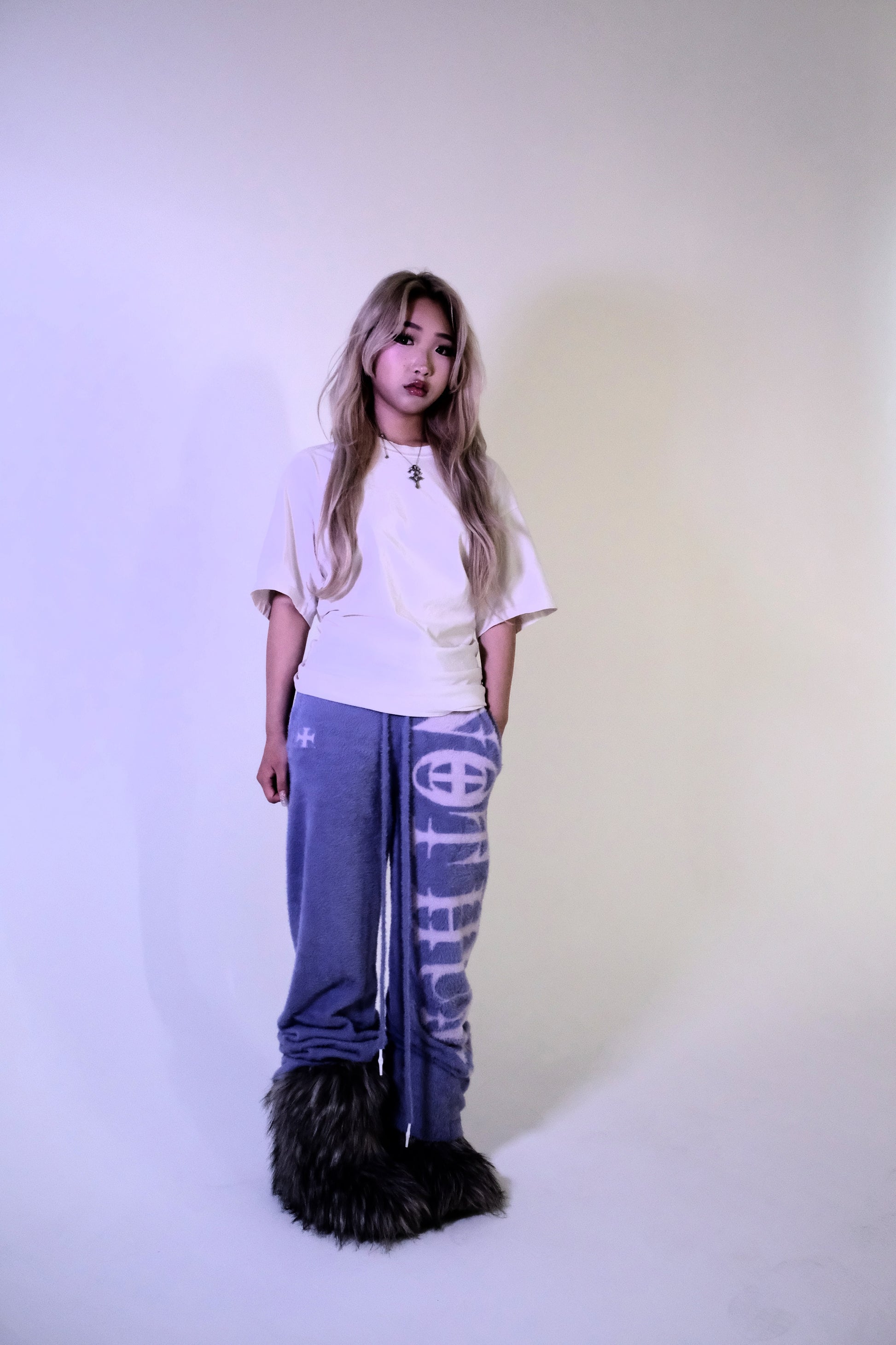 "NOT HUMAN" LOUNGE SWEATS +PURPLE